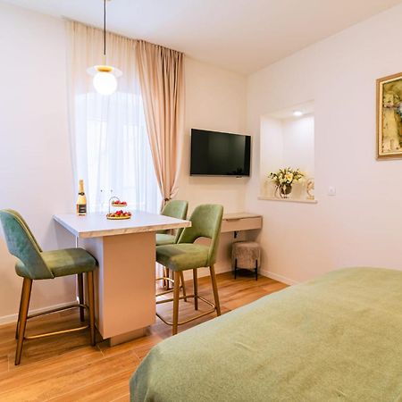 Luxury App Palace Old Town& Studio Green Melody With Terrace Apartman Split Kültér fotó