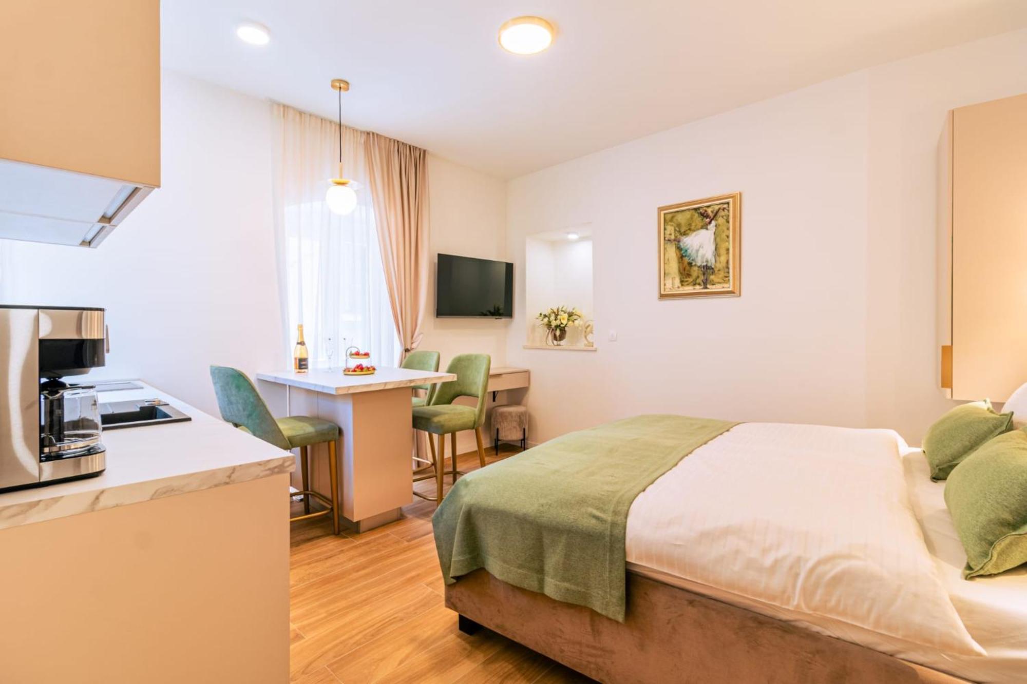 Luxury App Palace Old Town& Studio Green Melody With Terrace Apartman Split Kültér fotó