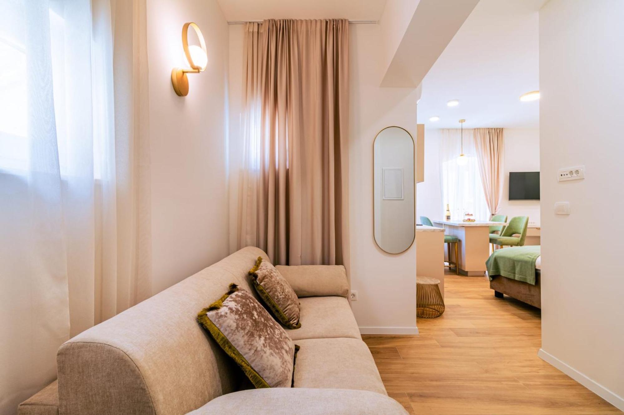 Luxury App Palace Old Town& Studio Green Melody With Terrace Apartman Split Kültér fotó